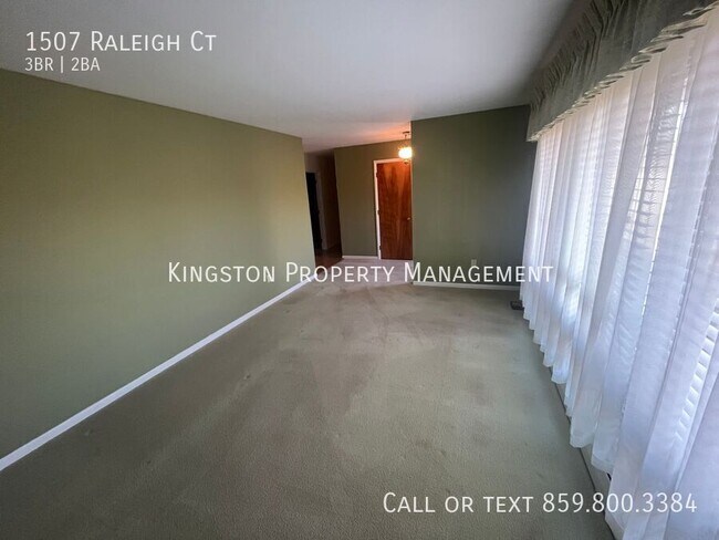 Foto del edificio - Charming 3 bedroom!  1/2 OFF SECURITY DEPO...