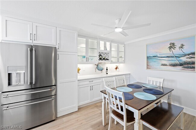 Foto del edificio - 25750 Hickory Blvd