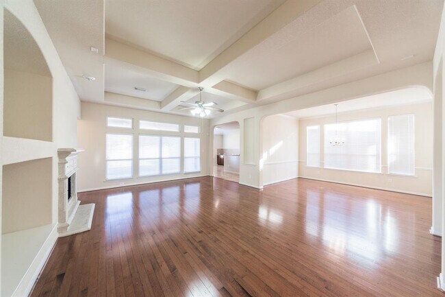 Building Photo - 607 Overdell Dr