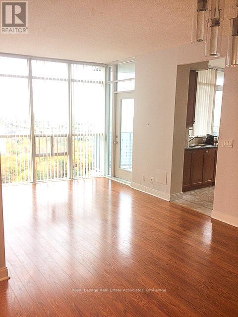 Building Photo - 70 Absolute Ave