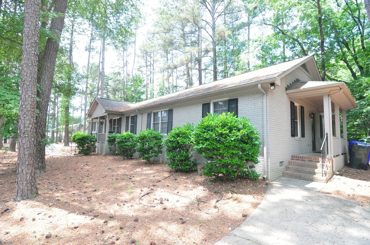 Photo - 2516 Foxwood Dr (Chapel Hill, NC)