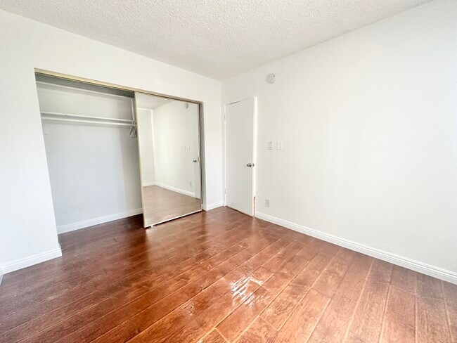 Foto del edificio - 14024 Oxnard St Valley Glen, CA 91401