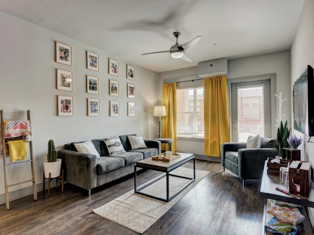 Building Photo - Millennium Norman