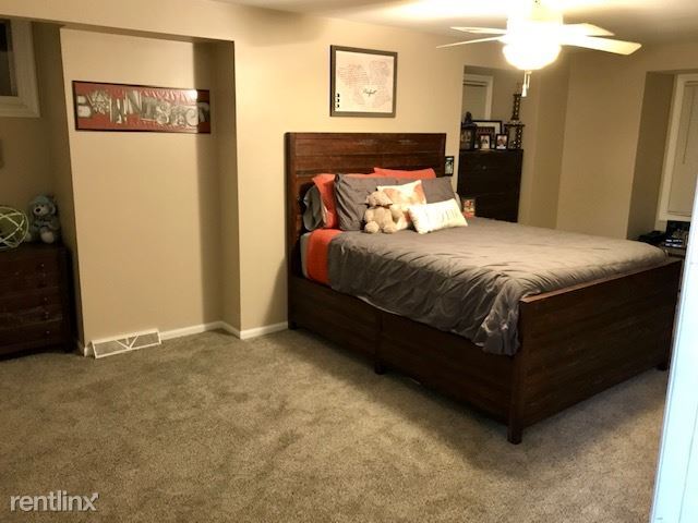 Foto del edificio - 4 br, 2 bath House - 10553 Maple View Ave