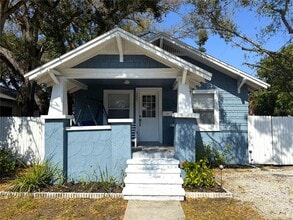 Building Photo - 2221 23rd Ave S