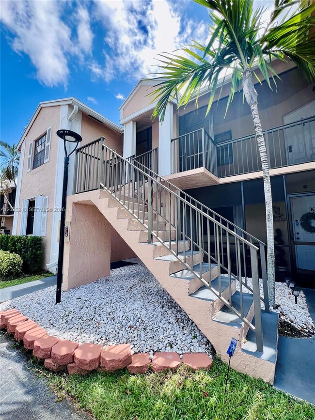 Building Photo - 1190 Washington Cir