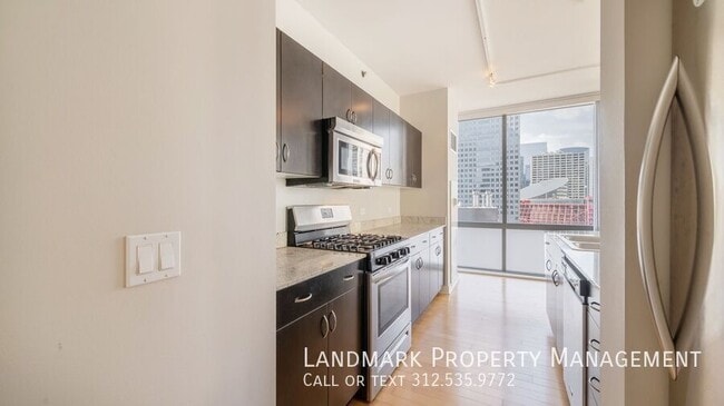 Foto del edificio - 8 E Randolph St