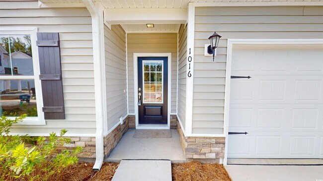 Building Photo - 1020 Moen Lp