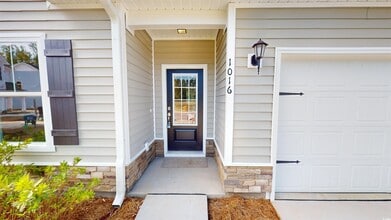 Building Photo - 1020 Moen Lp