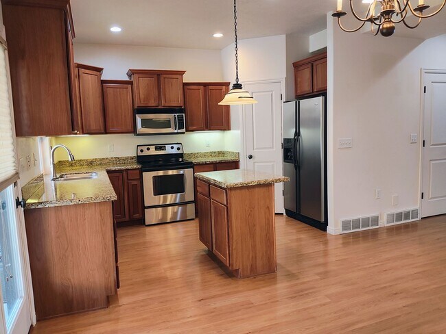Foto del edificio - Great Condo in Prestigious Chandler Pointe...
