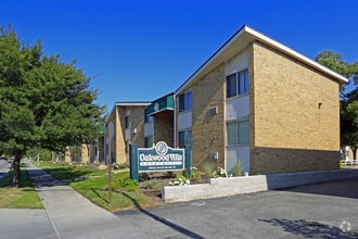 Building Photo - Oakwood Villa Apartments