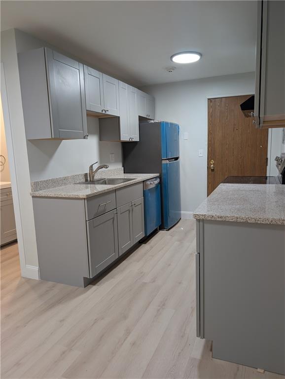 Foto del edificio - 420 Woodward Rd