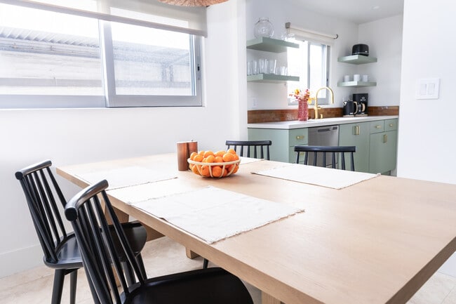 Dining Unit 2 - Stay Lola