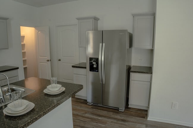 Foto del edificio - 5746 Hampton Vly Dr
