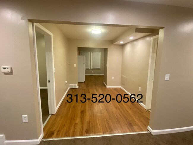 Foto del edificio - 8668 Continental Ave