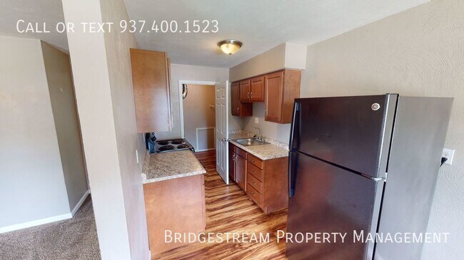 Building Photo - Ranch level 1 bedroom, 1 bath apartment in...
