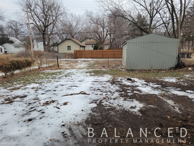 Building Photo - 3 br, 1 bath House - 2532 SE Pennsylvania Ave