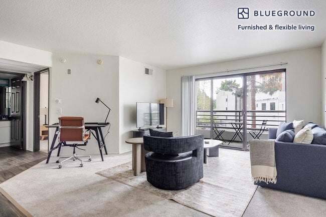 Foto del edificio - 10983 Bluffside Dr