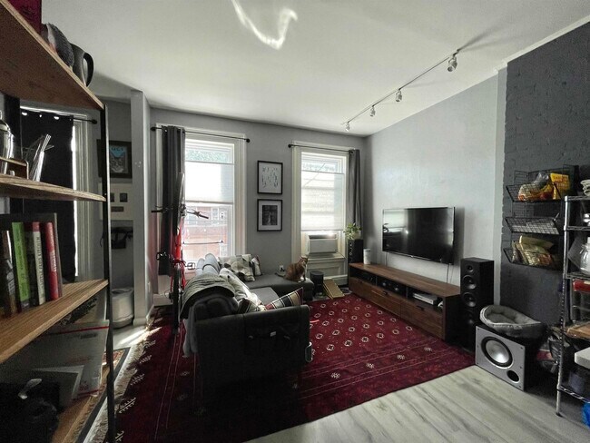 Building Photo - 332 Communipaw Ave