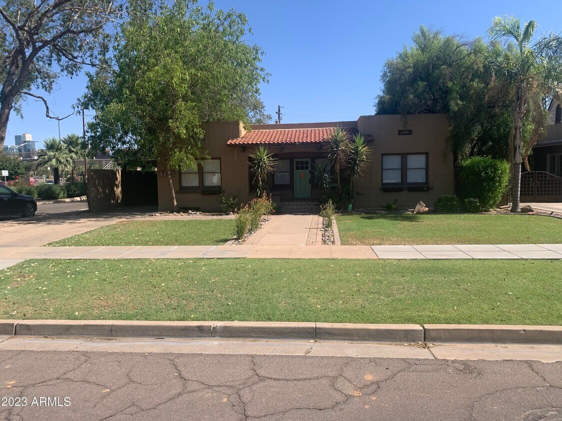 Primary Photo - 709 W Culver St
