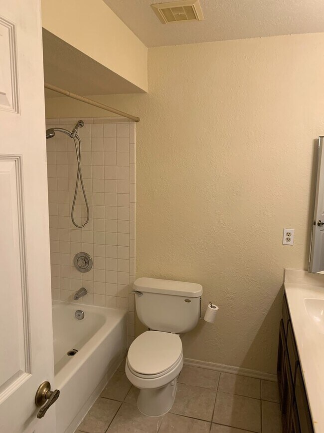 Foto del edificio - Spacious 3 Bed 2.5 Bath in Glendale