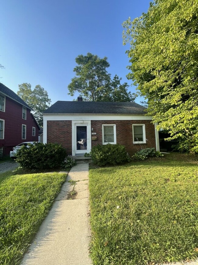 Photo - 918 Sylvan Ave House