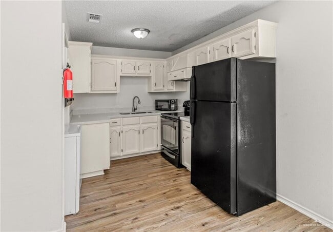 Building Photo - 9 S 24th St