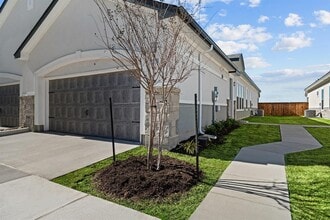 Building Photo - 476 Suffield Dr