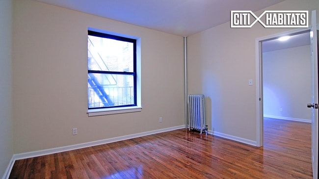 Building Photo - 406 E Fordham Rd