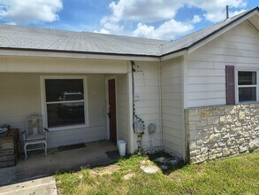 Building Photo - 52 Deer Ridge Rd