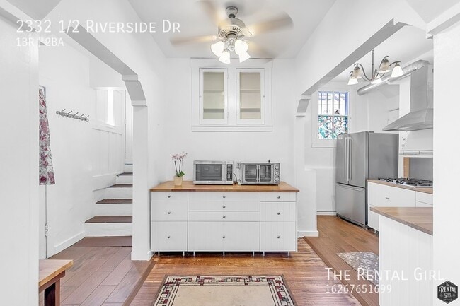 Foto del edificio - 2332 1/2 Riverside Dr-