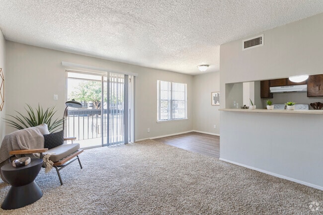 2HAB, 2BA - 911SF B2 - Sala de estar - ReNew Hyde Park