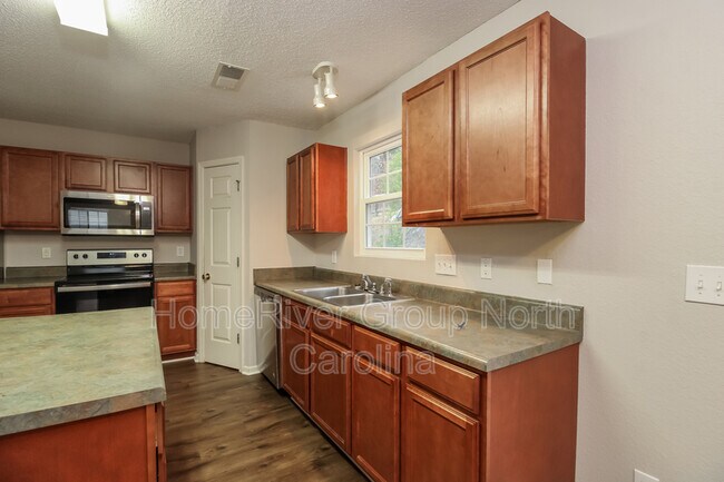 Building Photo - 7 Vodington Cir