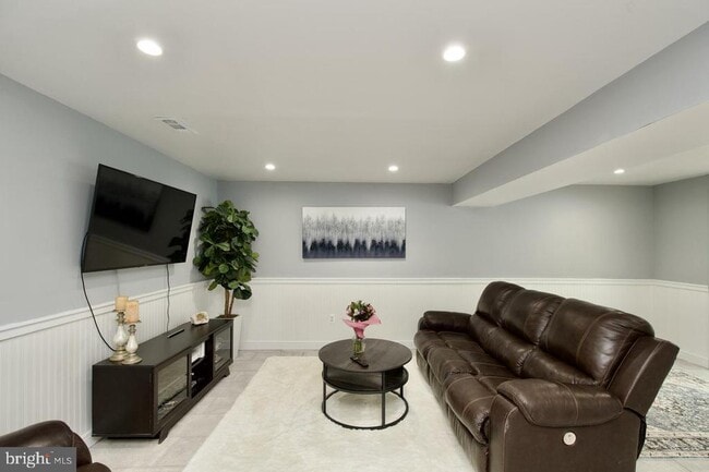 Foto del edificio - 5576 Neddleton Ave