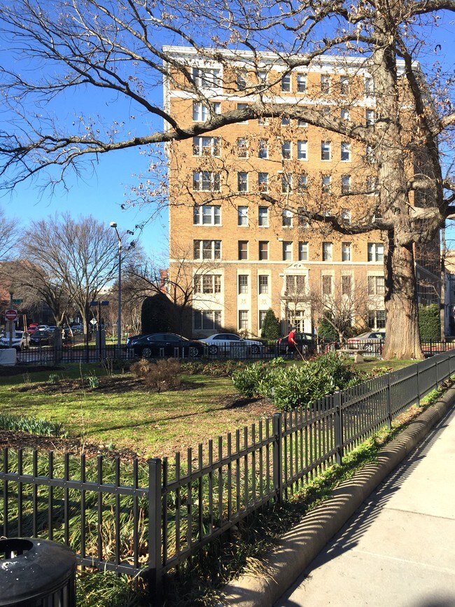 Foto del edificio - 1621 T St NW