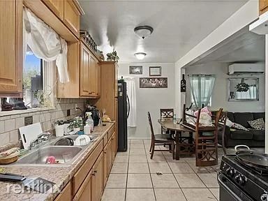 Building Photo - 3 br, 1 bath House - 2864 N Lugo Ave