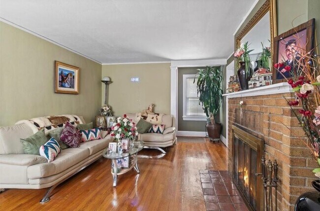 Foto del edificio - 52 McKinley Ave