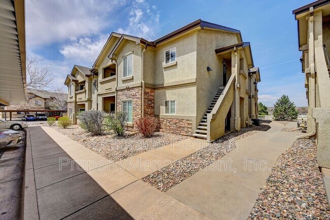 Foto del edificio - 6984 Ash Creek Heights