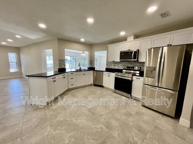 Foto del edificio - 5008 S Shore Dr