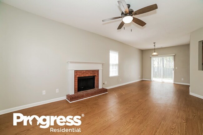 Foto del edificio - 4216 Rhinehart Dr
