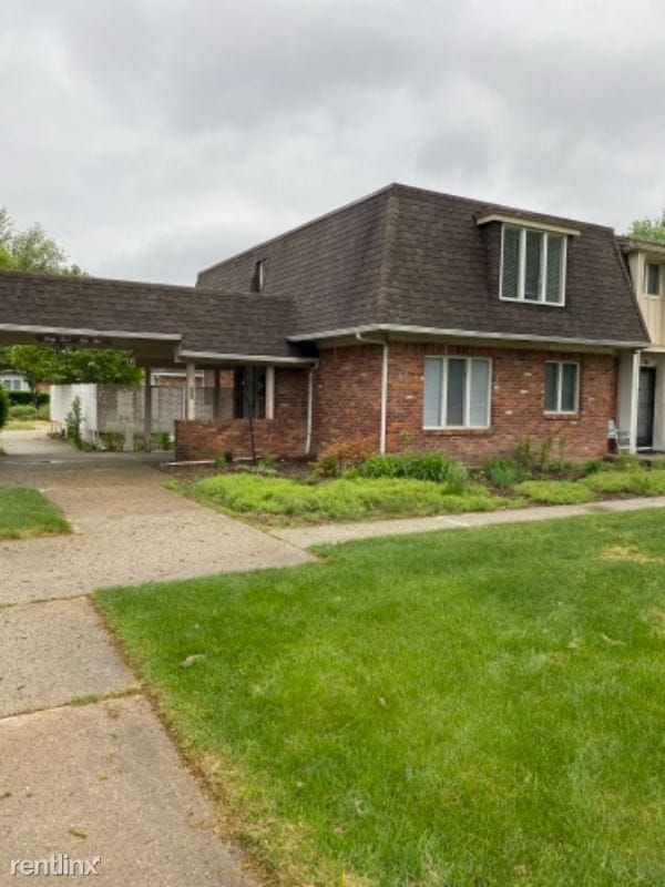 Building Photo - 2 br, 2 bath Townhome - 4445 W Sylvania Ave