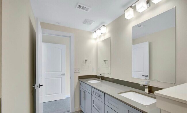 Building Photo - 1209 Beaconsfield Lane