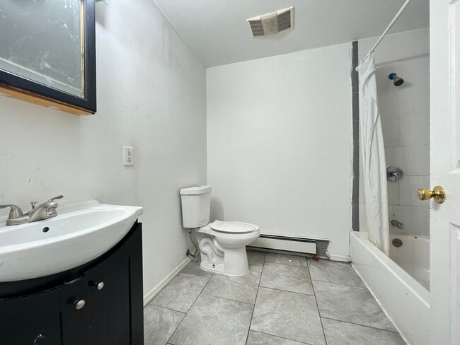 Building Photo - 20 Morton Pl