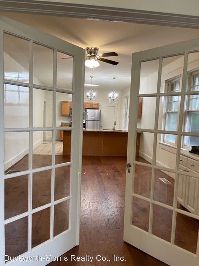 Building Photo - 6 br, 3 bath House - 1409 Caplewood Drive