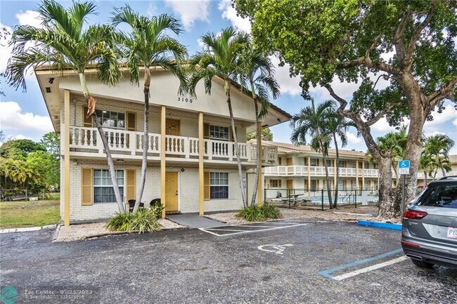 Foto del edificio - 3100 Coral Springs Dr