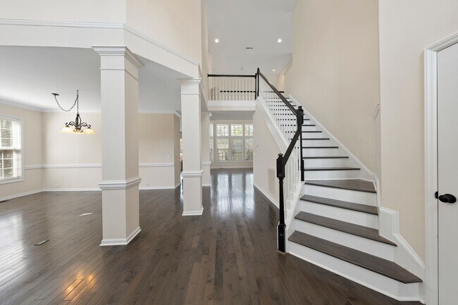 Building Photo - July Move-in, Cary Park!