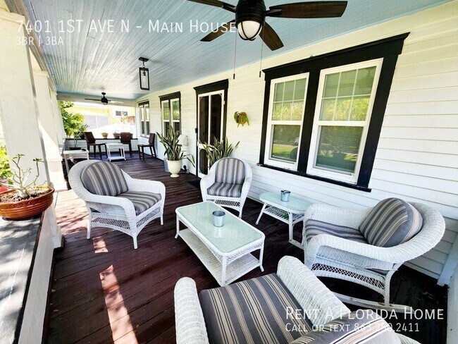 Foto del edificio - Stunning 3-Bedroom, 3-Bath Corner Single F...