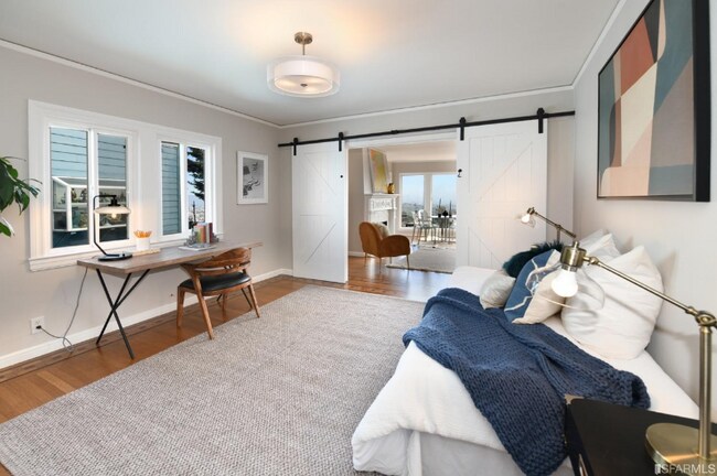 Foto del edificio - 753 Corbett Ave