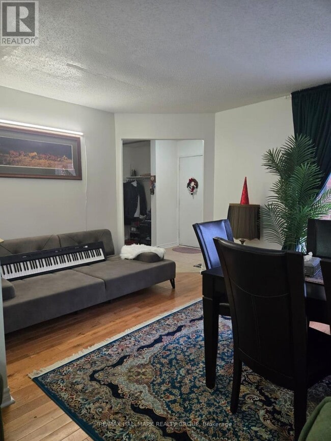 Building Photo - 1863 Leclair Crescent