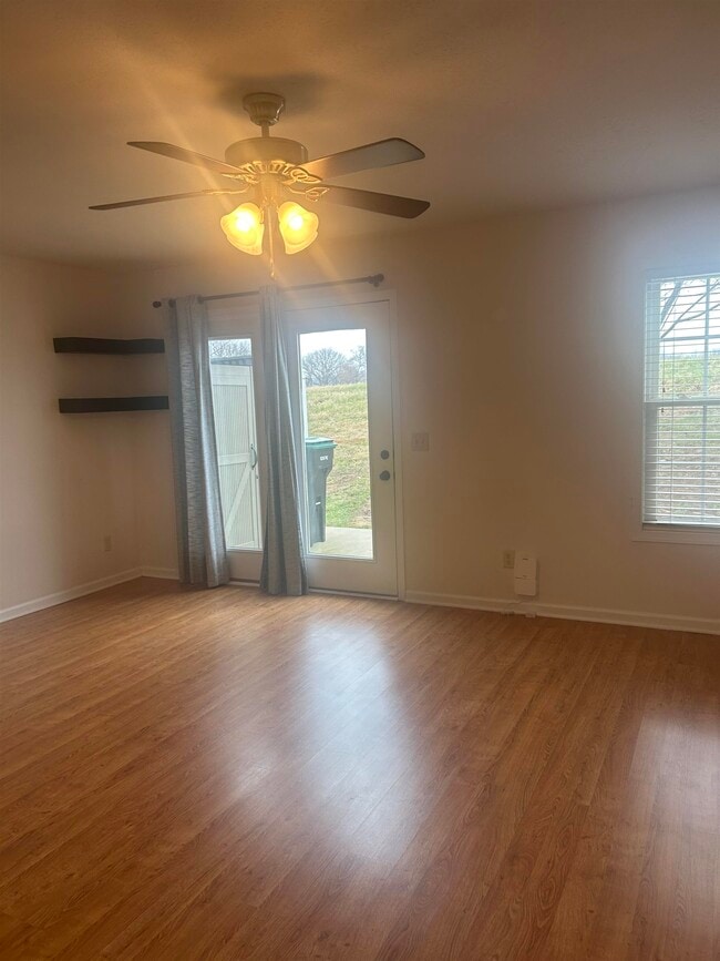 Building Photo - 125 Joyce Dr